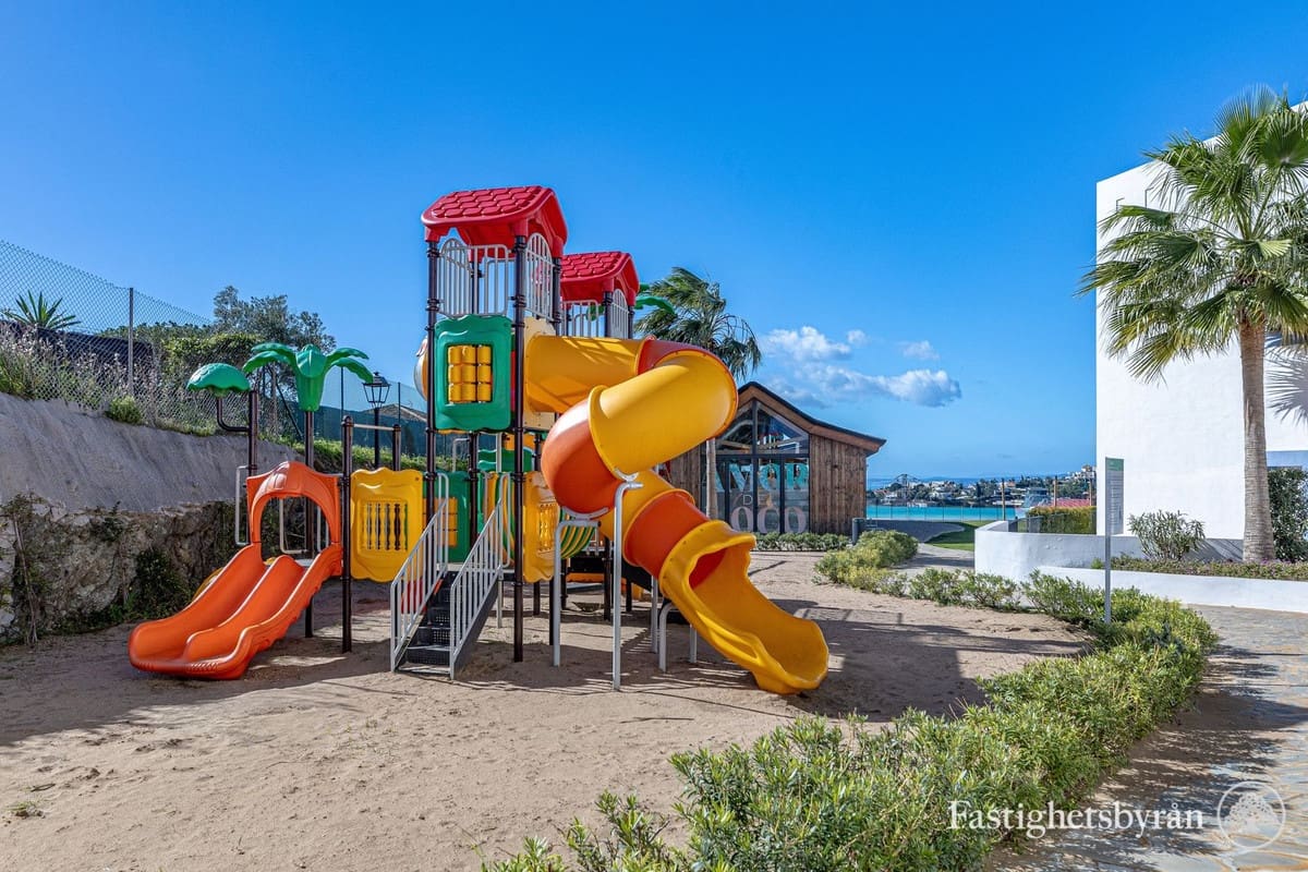 3 sovrum Lägenhet till salu i Benahavis med pool - 499 000 € (Ref: 9807154)