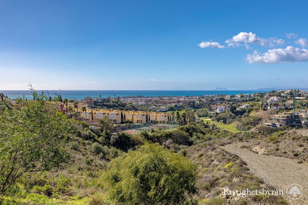 3 sovrum Lägenhet till salu i Benahavis med pool - 499 000 € (Ref: 9807154)