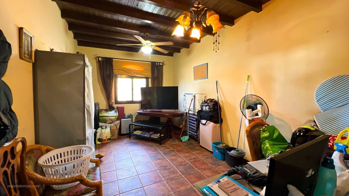 5 slaapkamer Villa te koop in Valtocado met zwembad - € 1.600.000 (Ref: 9807155)