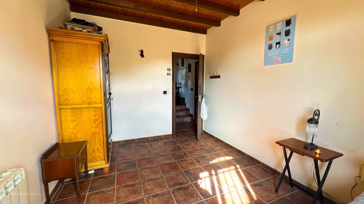 5 slaapkamer Villa te koop in Valtocado met zwembad - € 1.600.000 (Ref: 9807155)