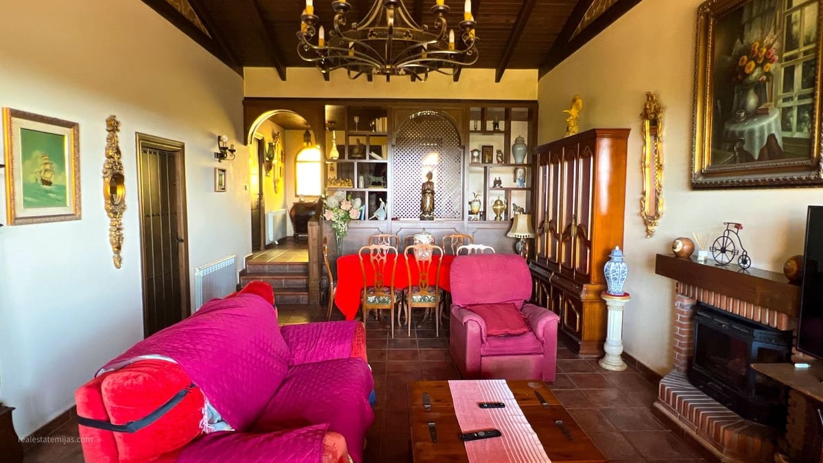 5 slaapkamer Villa te koop in Valtocado met zwembad - € 1.600.000 (Ref: 9807155)