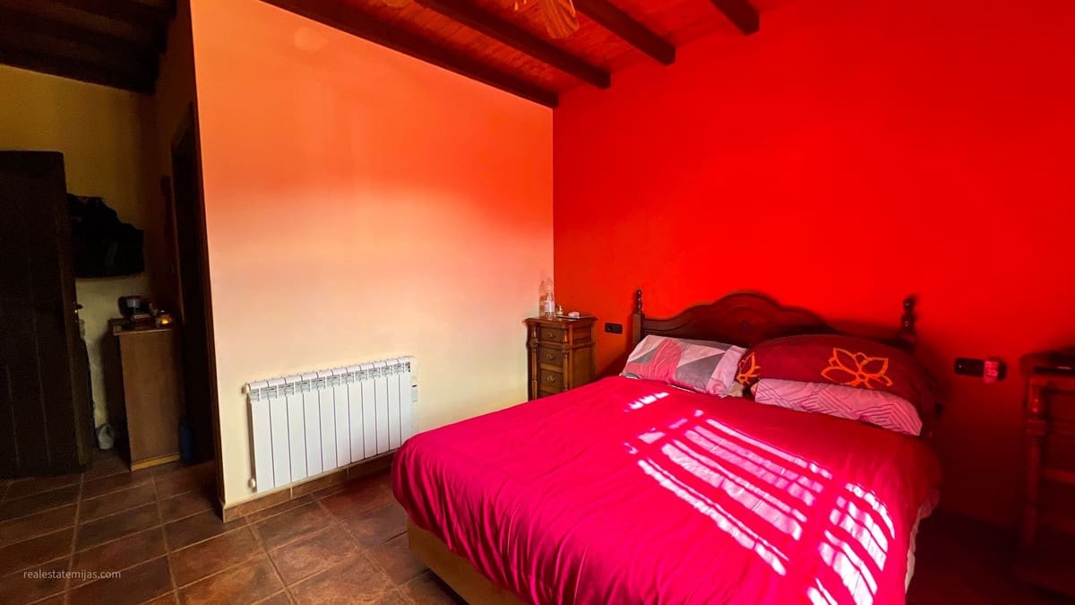 5 slaapkamer Villa te koop in Valtocado met zwembad - € 1.600.000 (Ref: 9807155)