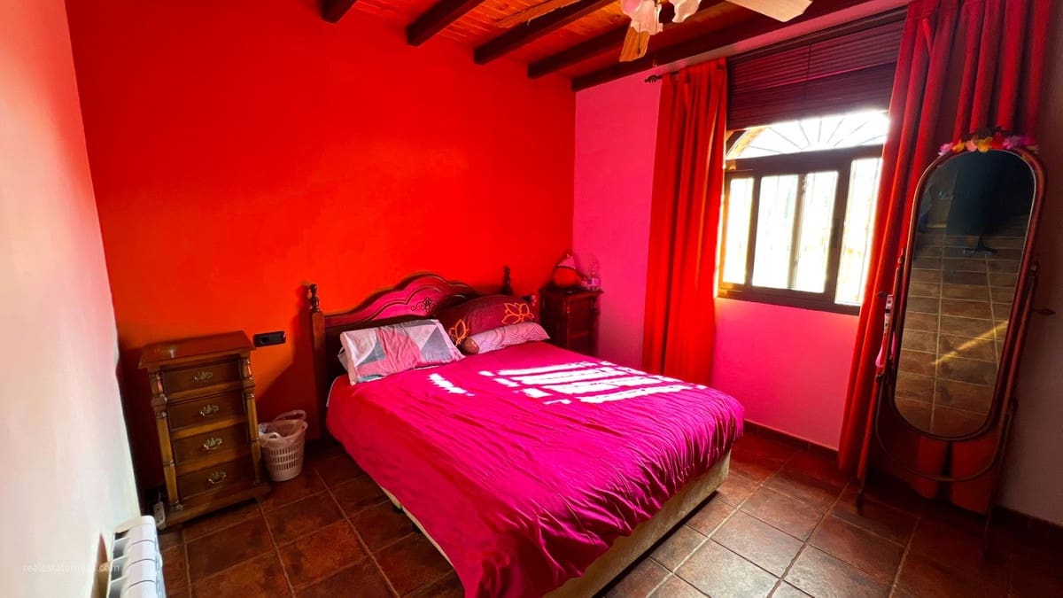 5 slaapkamer Villa te koop in Valtocado met zwembad - € 1.600.000 (Ref: 9807155)