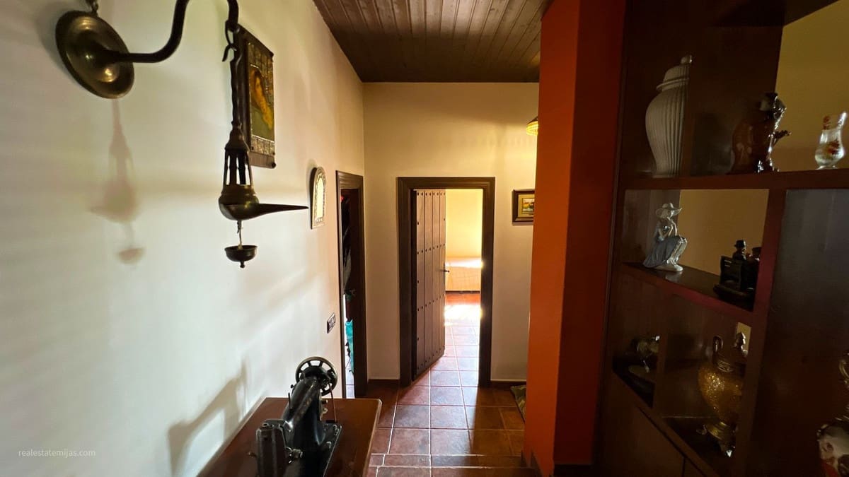 5 slaapkamer Villa te koop in Valtocado met zwembad - € 1.600.000 (Ref: 9807155)