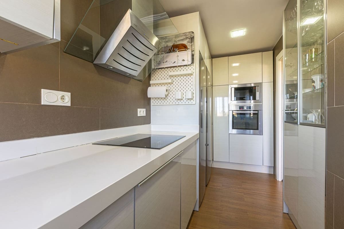 2 Zimmer Haus zu verkaufen in La Cala de Mijas mit Pool - 435.000 € (Ref: 9807157)