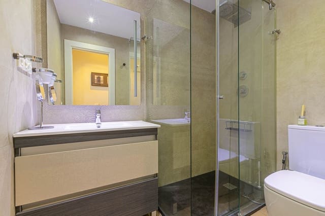 2 Zimmer Haus zu verkaufen in La Cala de Mijas, Mijas mit Pool - 435.000 € (Ref: 9807157)