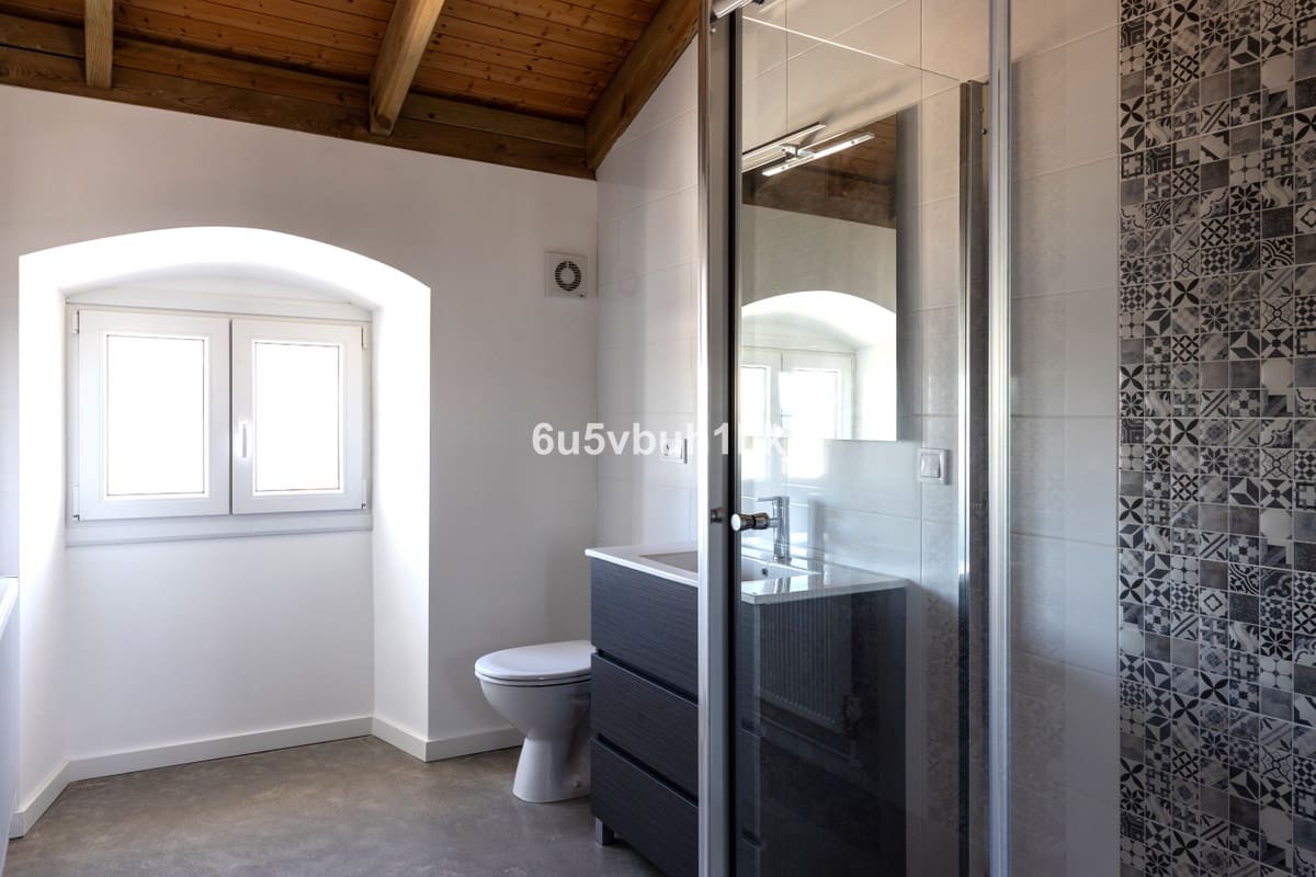 7 Zimmer Villa zu verkaufen in Sierra de Yeguas mit Pool - 875.000 € (Ref: 9807158)