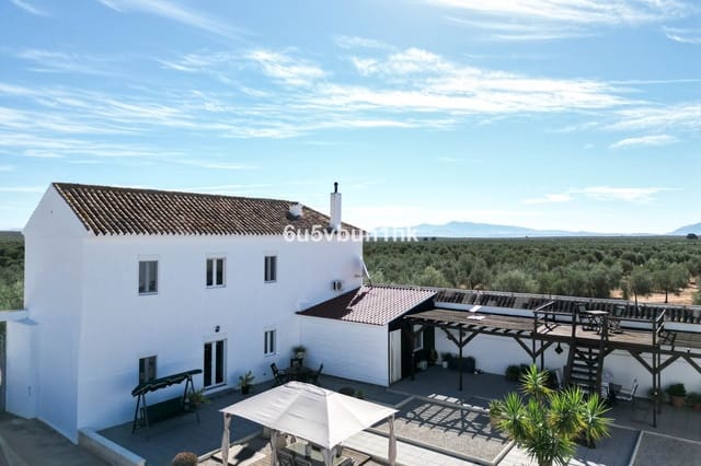 7 Zimmer Villa zu verkaufen in Sierra de Yeguas mit Pool - 875.000 € (Ref: 9807158)