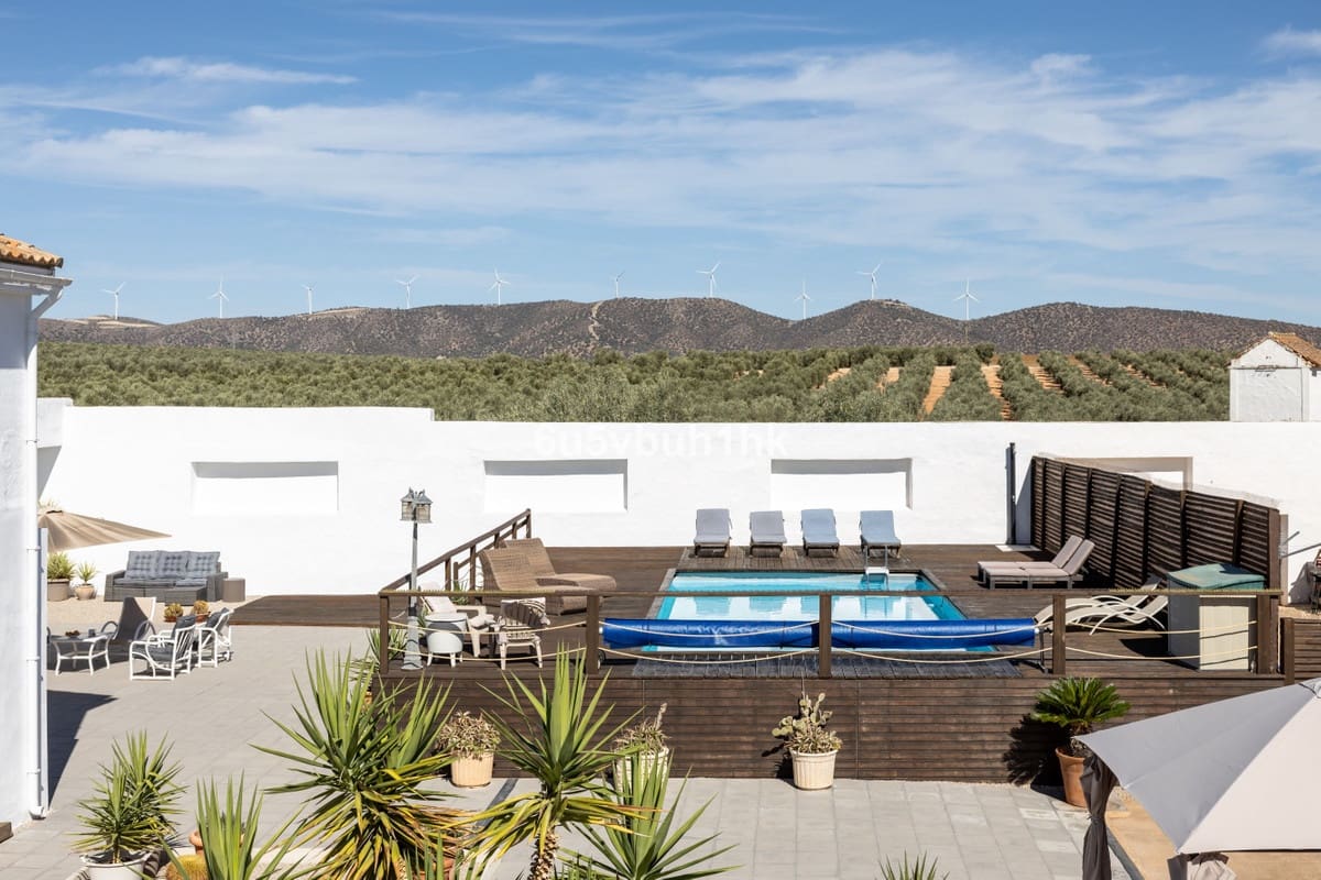7 Zimmer Villa zu verkaufen in Sierra de Yeguas mit Pool - 875.000 € (Ref: 9807158)