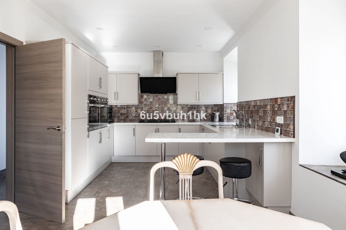 7 Zimmer Villa zu verkaufen in Sierra de Yeguas mit Pool - 875.000 € (Ref: 9807158)