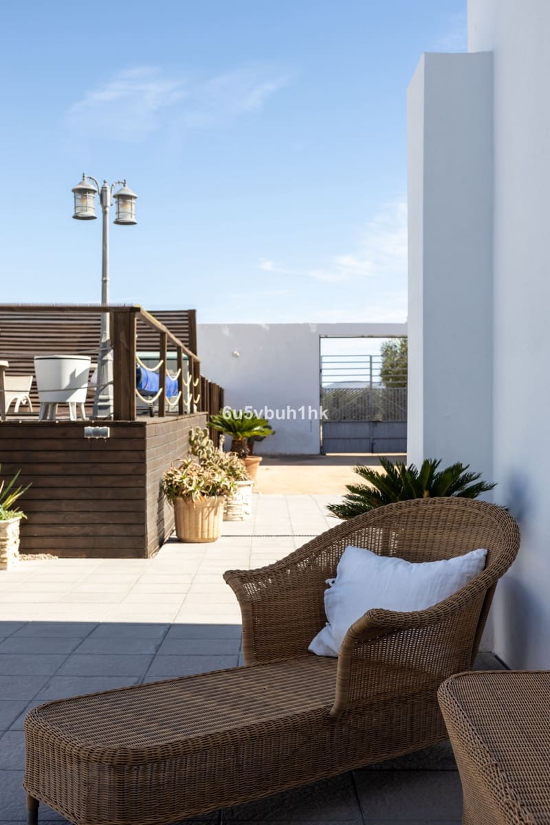 7 Zimmer Villa zu verkaufen in Sierra de Yeguas mit Pool - 875.000 € (Ref: 9807158)