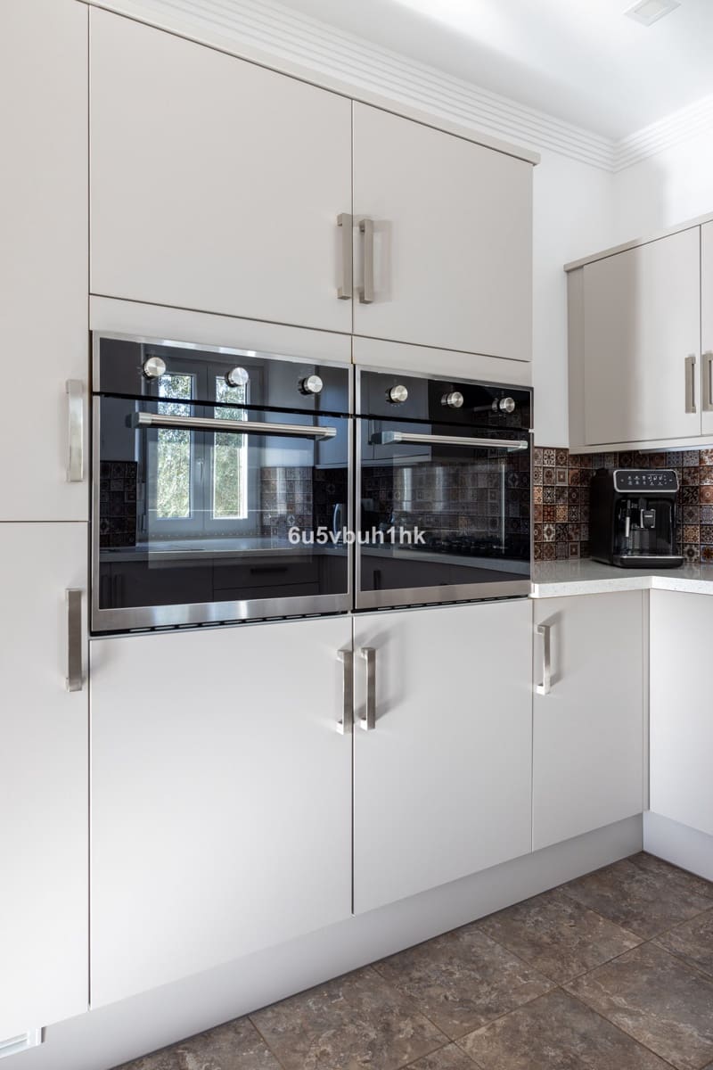 7 Zimmer Villa zu verkaufen in Sierra de Yeguas mit Pool - 875.000 € (Ref: 9807158)