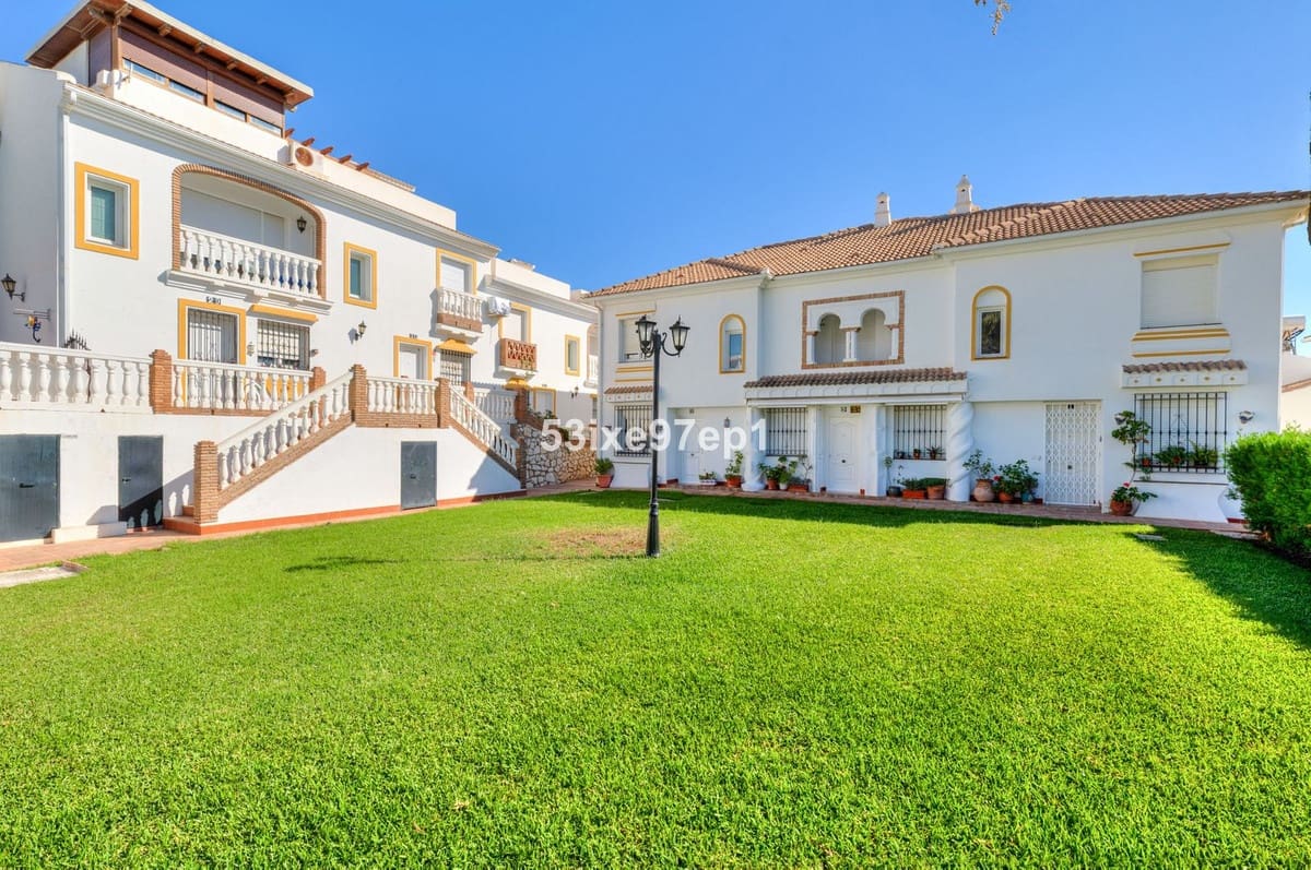 Casa de 2 habitaciones en Carvajal en venta - 465.000 € (Ref: 9807159)