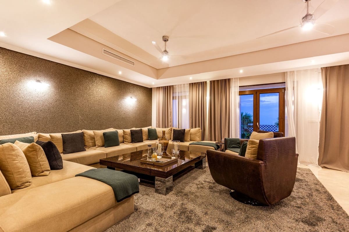 Chalet de 5 habitaciones en Benahavís en venta con piscina - 2.700.000 € (Ref: 9807161)