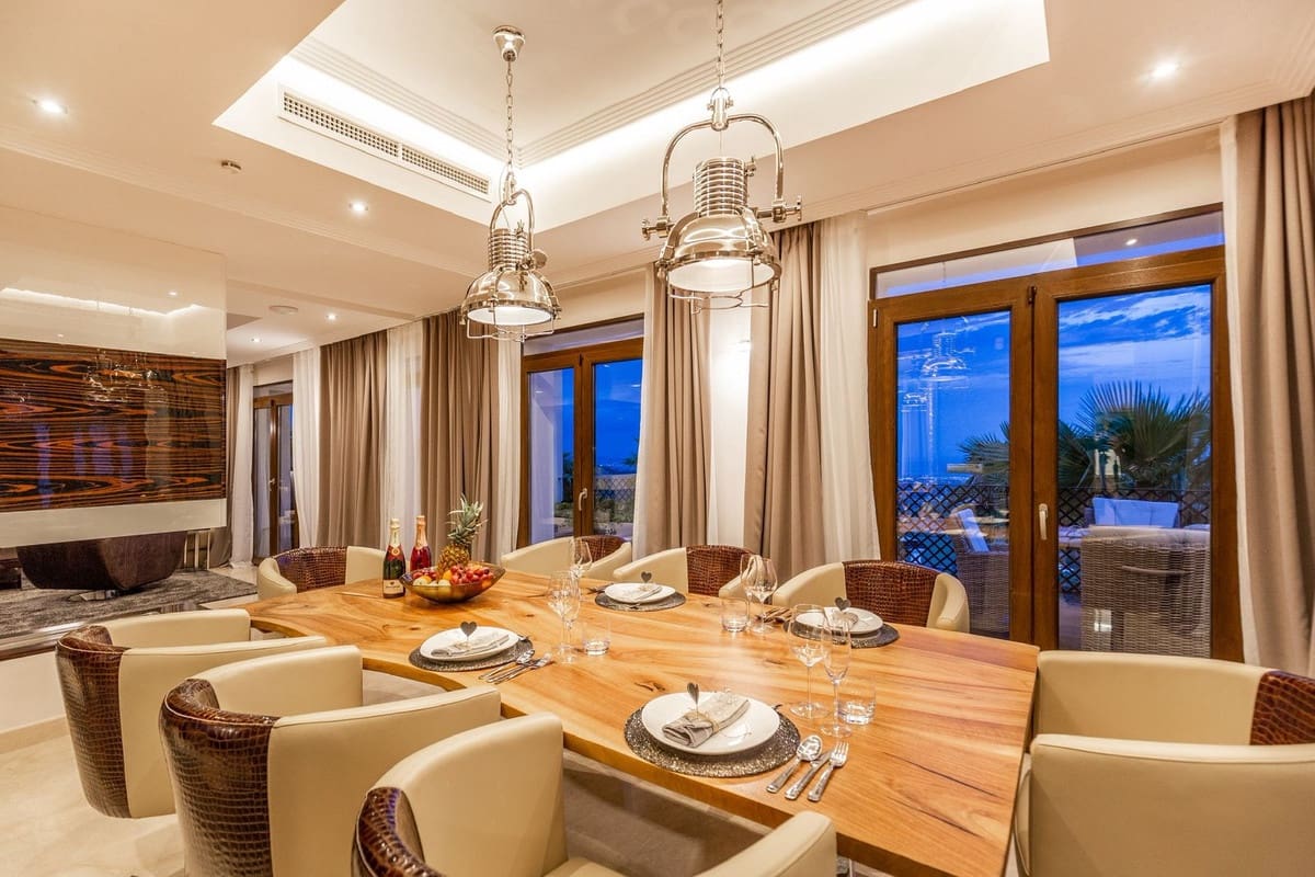 Chalet de 5 habitaciones en Benahavís en venta con piscina - 2.700.000 € (Ref: 9807161)