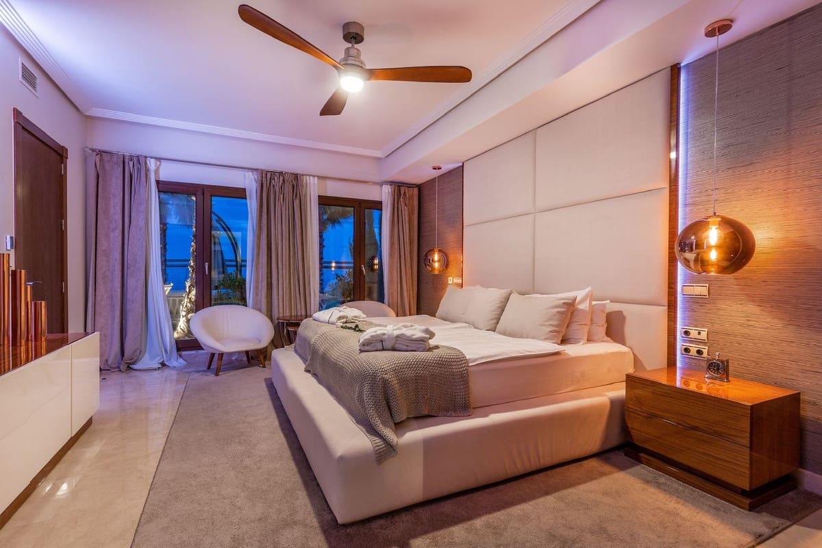 Chalet de 5 habitaciones en Benahavís en venta con piscina - 2.700.000 € (Ref: 9807161)