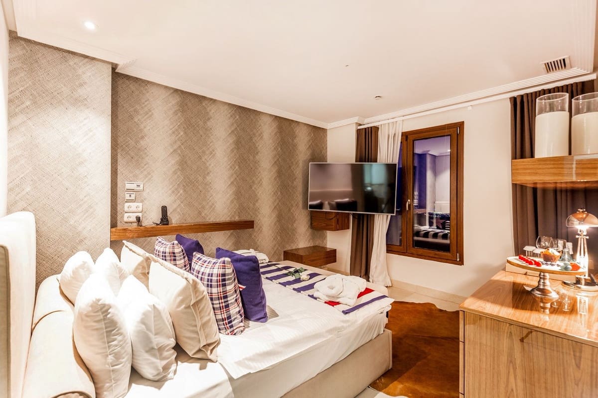 Chalet de 5 habitaciones en Benahavís en venta con piscina - 2.700.000 € (Ref: 9807161)