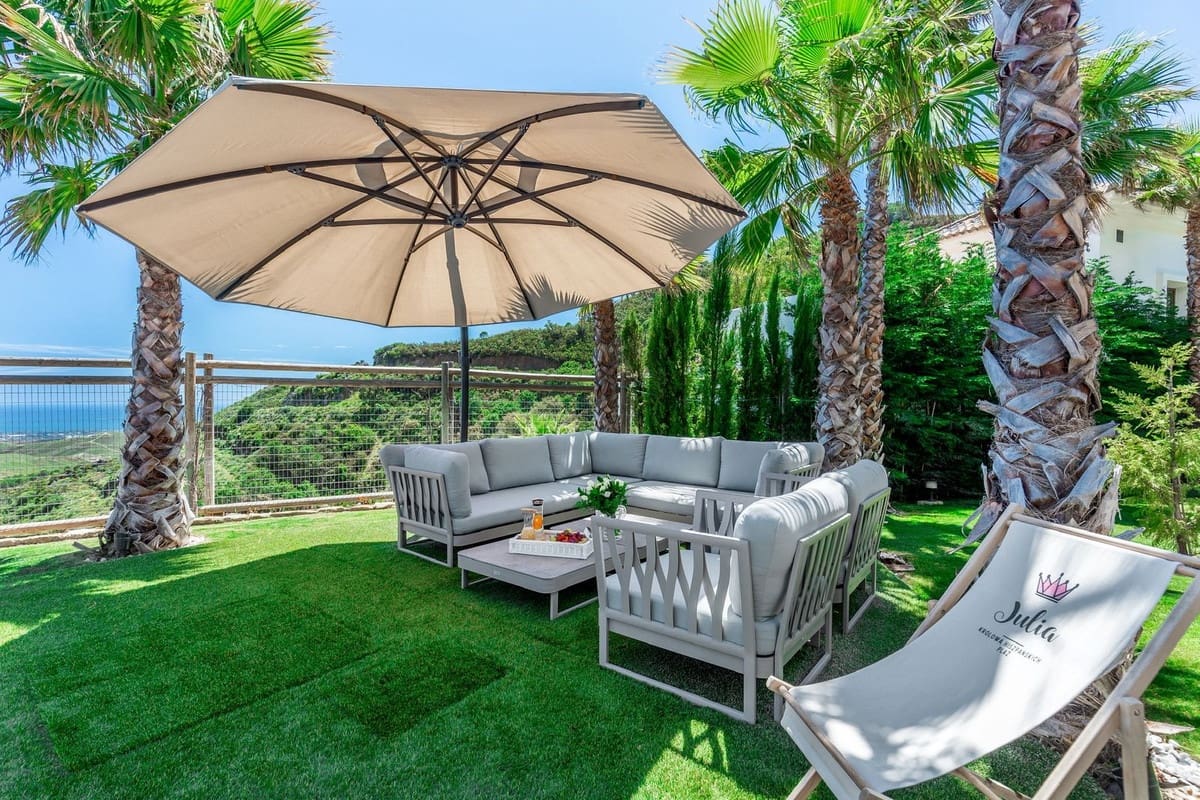 Chalet de 5 habitaciones en Benahavís en venta con piscina - 2.700.000 € (Ref: 9807161)