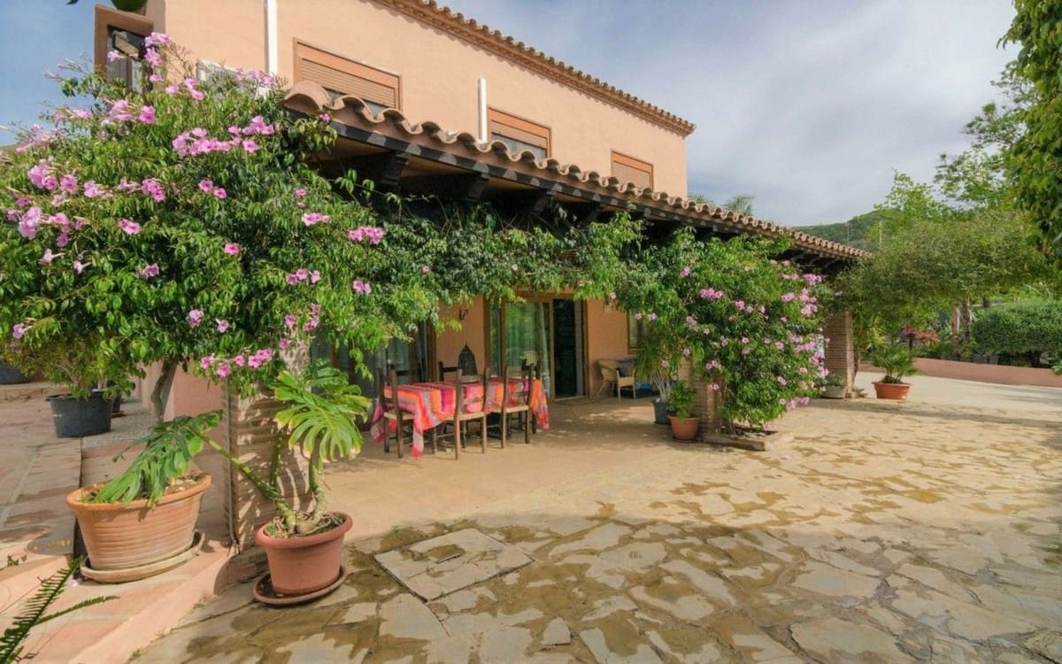 4 makuuhuone Maalaistalo myytävänä paikassa Estepona mukana uima-altaan - 795 000 € (Ref: 9809819)