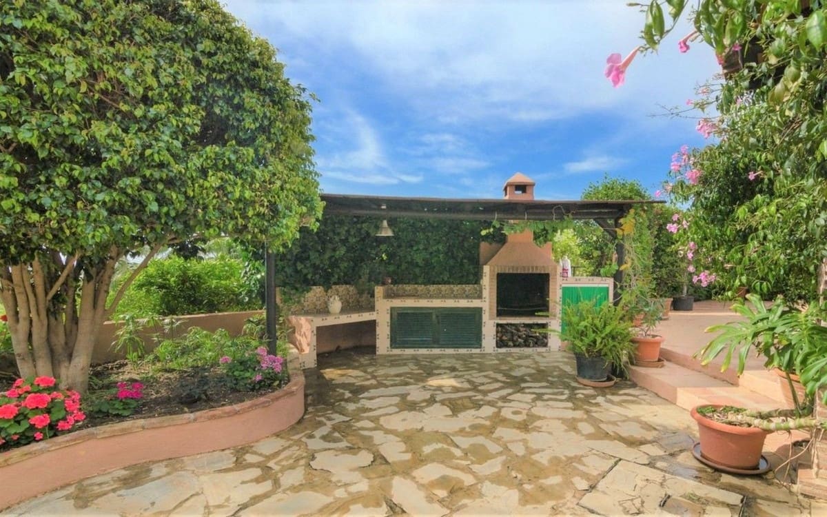 4 makuuhuone Maalaistalo myytävänä paikassa Estepona mukana uima-altaan - 795 000 € (Ref: 9809819)