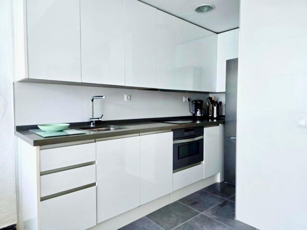 1 makuuhuone Huoneisto myytävänä paikassa Benalmadena Costa mukana uima-altaan - 282 000 € (Ref: 9809820)