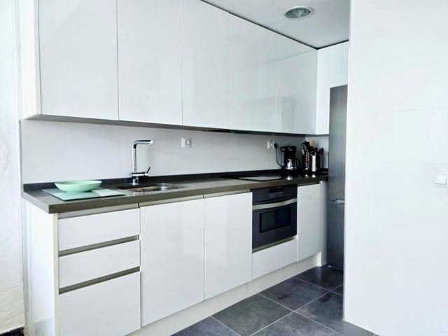 1 makuuhuone Huoneisto myytävänä paikassa Benalmadena Costa, Benalmádena mukana uima-altaan - 282 000 € (Ref: 9809820)