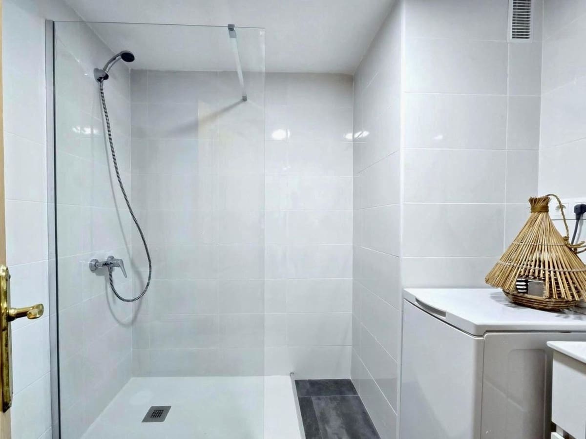 1 makuuhuone Huoneisto myytävänä paikassa Benalmadena Costa mukana uima-altaan - 282 000 € (Ref: 9809820)