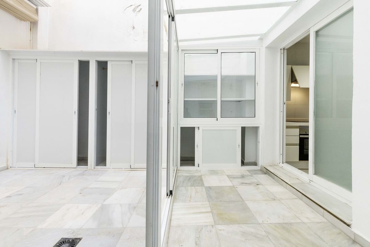 3 bedroom Apartment for sale in Marbella - € 679,900 (Ref: 9812582)