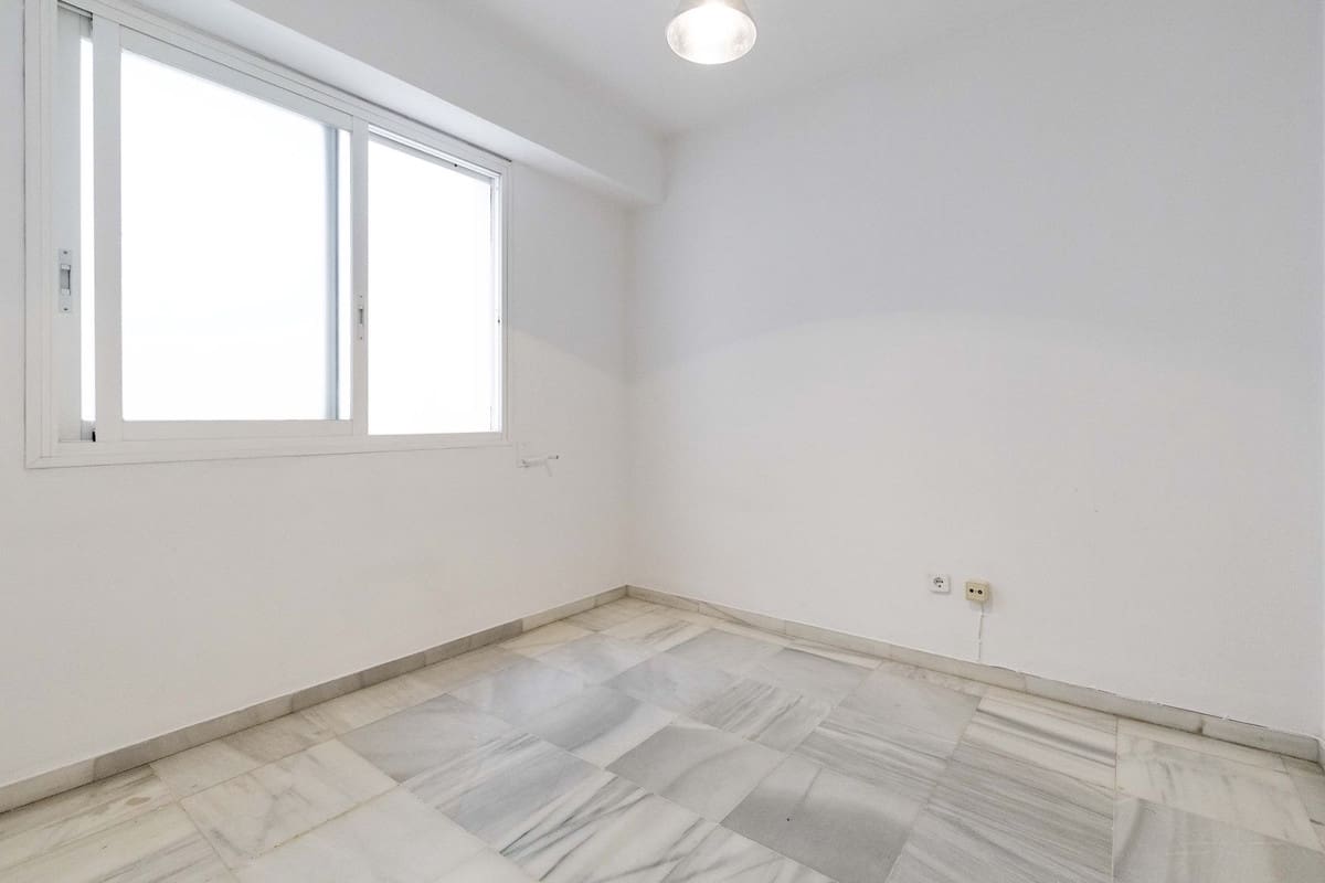 3 bedroom Apartment for sale in Marbella - € 679,900 (Ref: 9812582)