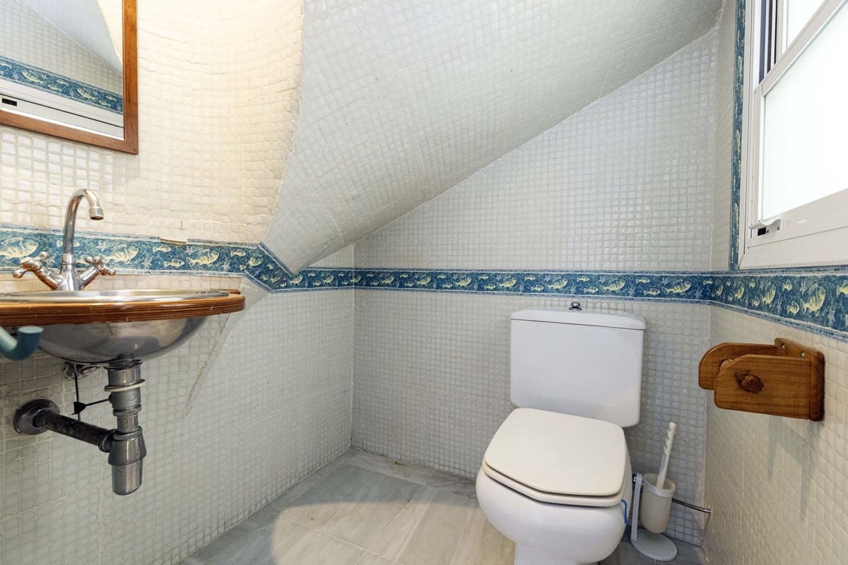 3 bedroom Apartment for sale in Marbella - € 679,900 (Ref: 9812582)