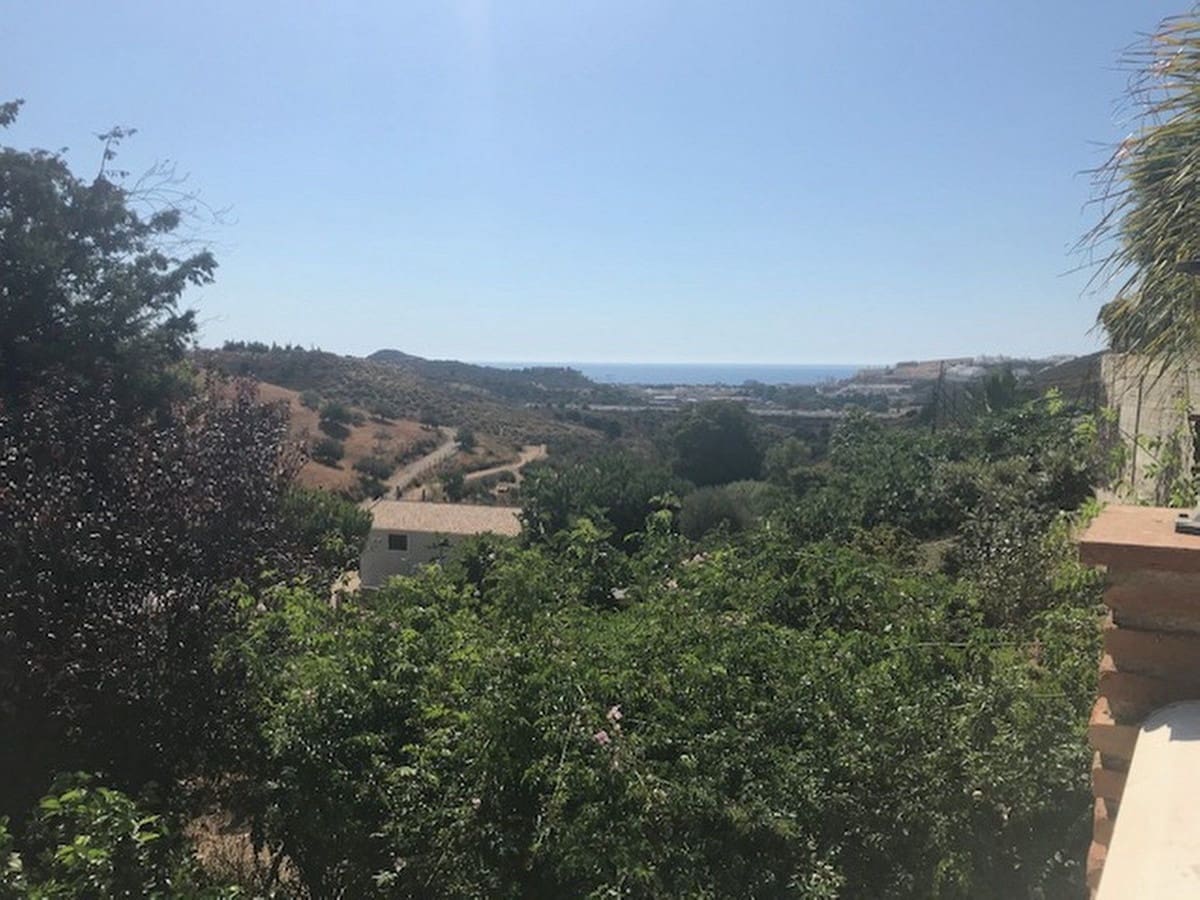 4 soveværelse Villa til salg i La Cala de Mijas med swimmingpool - € 960.000 (Ref: 9816405)