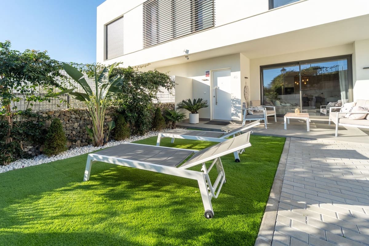 3 makuuhuone Huvila myytävänä paikassa Riviera del Sol mukana uima-altaan - 589 000 € (Ref: 9816406)