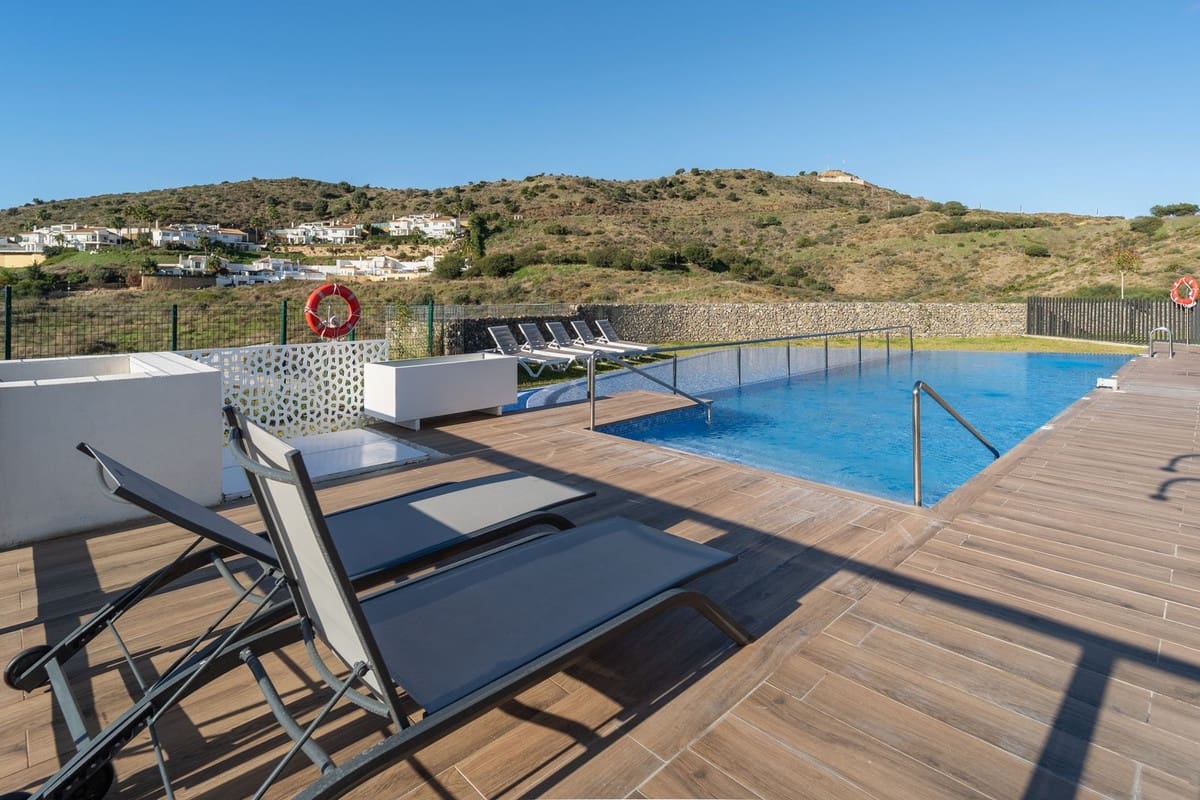 3 makuuhuone Huvila myytävänä paikassa Riviera del Sol mukana uima-altaan - 589 000 € (Ref: 9816406)