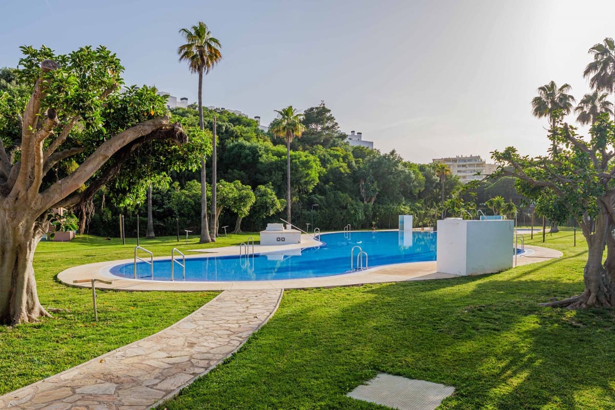 2 quarto Apartamento para venda em La Cala de Mijas com piscina - 289 000 € (Ref: 9816407)