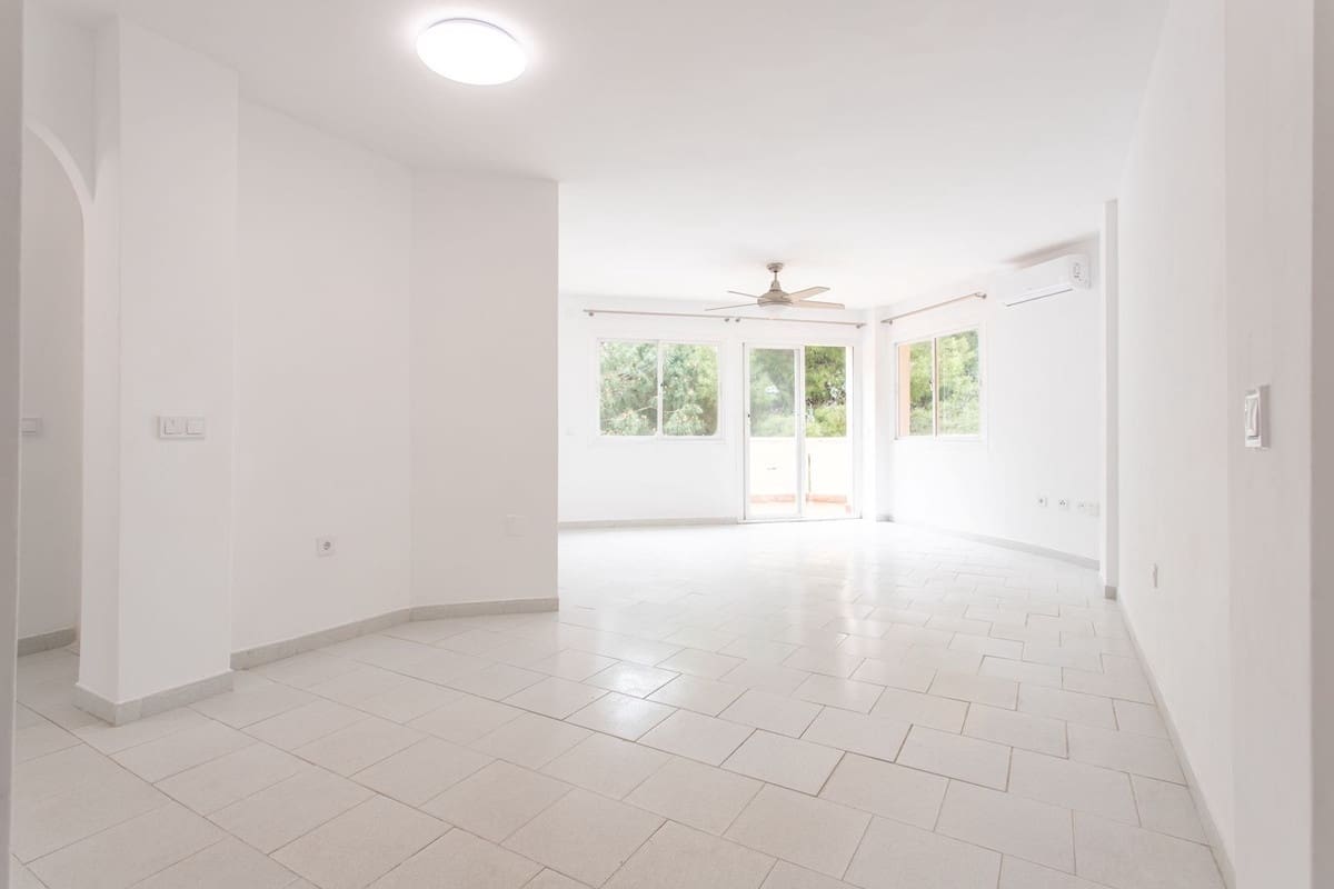 2 soveværelse Penthouse til salg i Mijas med swimmingpool - € 299.500 (Ref: 9819226)