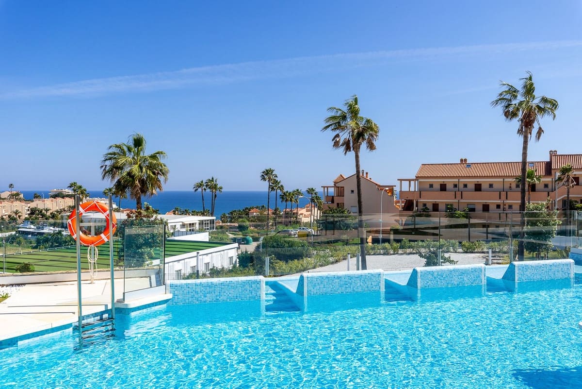 2 bedroom Apartment for sale in Mijas Costa with pool - € 645,000 (Ref: 9819229)