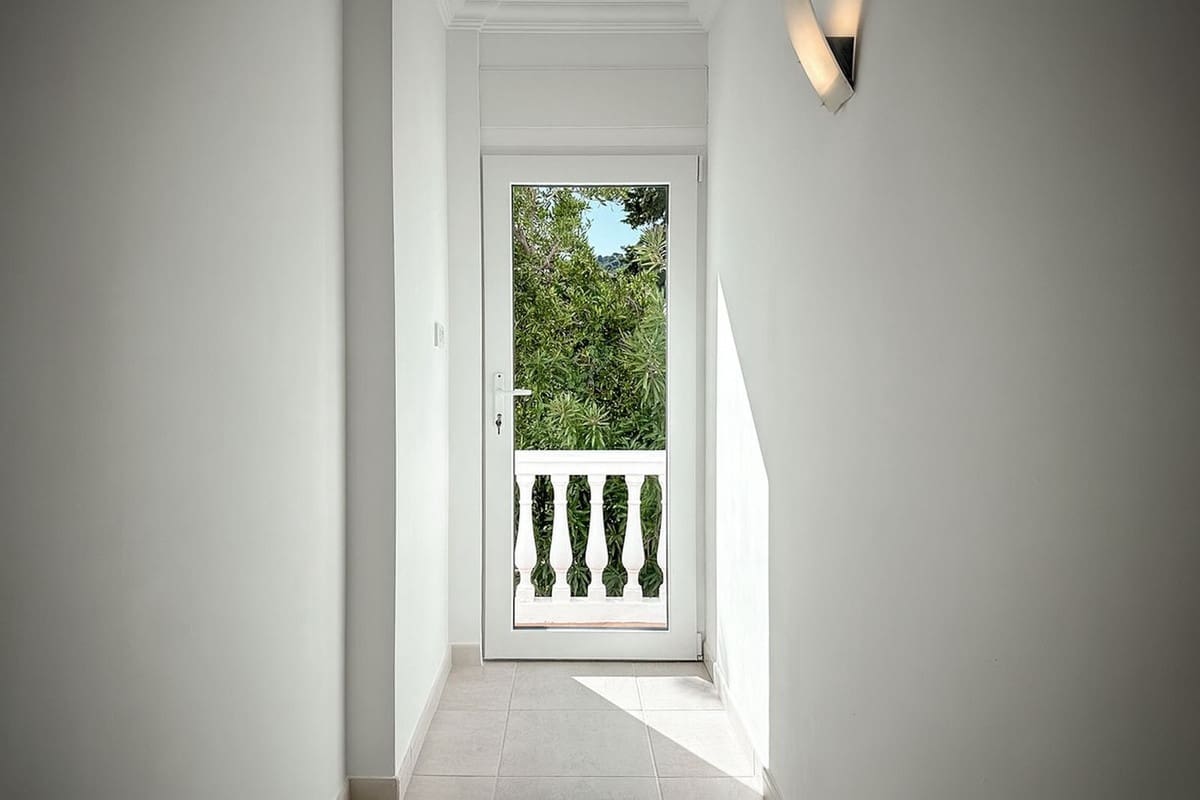4 soveværelse Villa til salg i Mijas med swimmingpool - € 895.000 (Ref: 9821503)