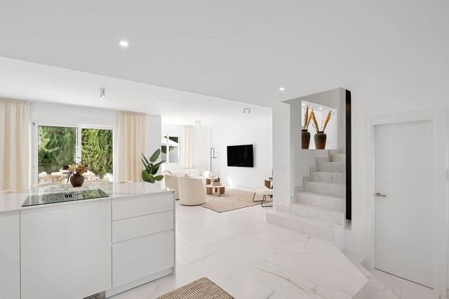 3 slaapkamer Huis te koop in Nueva Andalucia, Marbella - € 899.000 (Ref: 9821510)