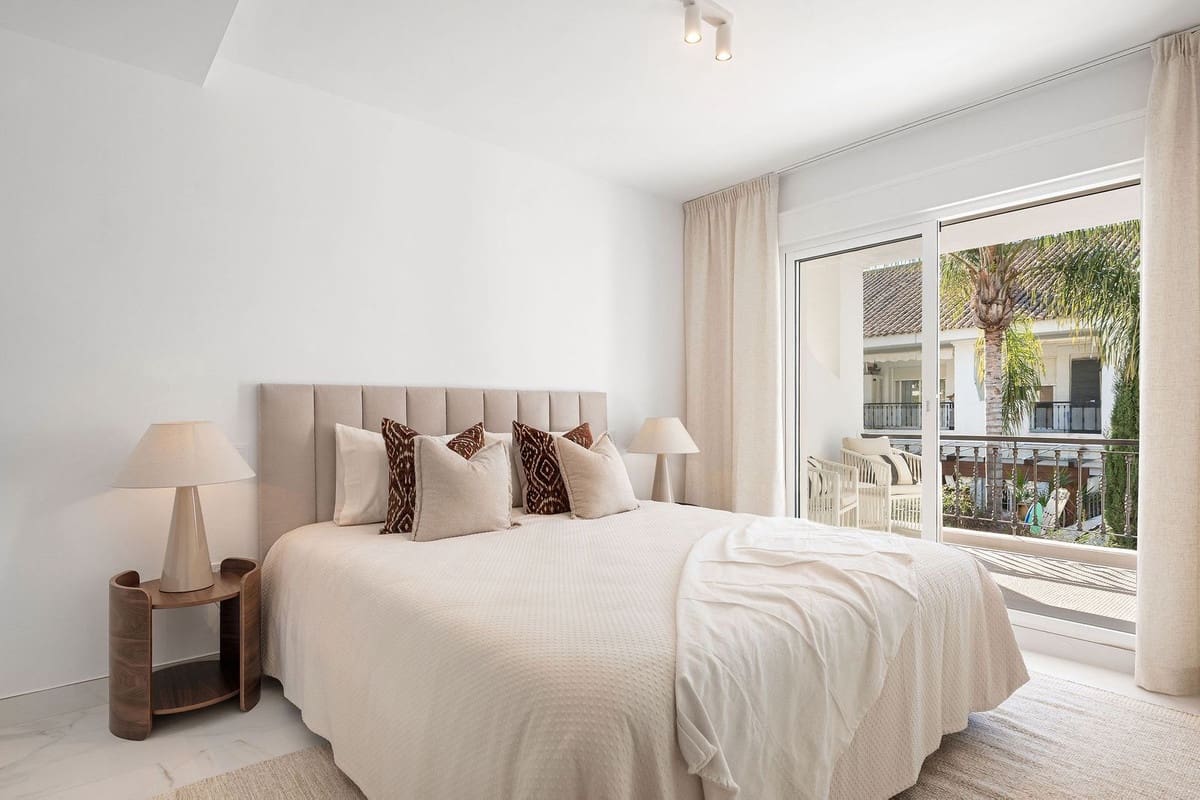 3 slaapkamer Huis te koop in Nueva Andalucia - € 899.000 (Ref: 9821510)
