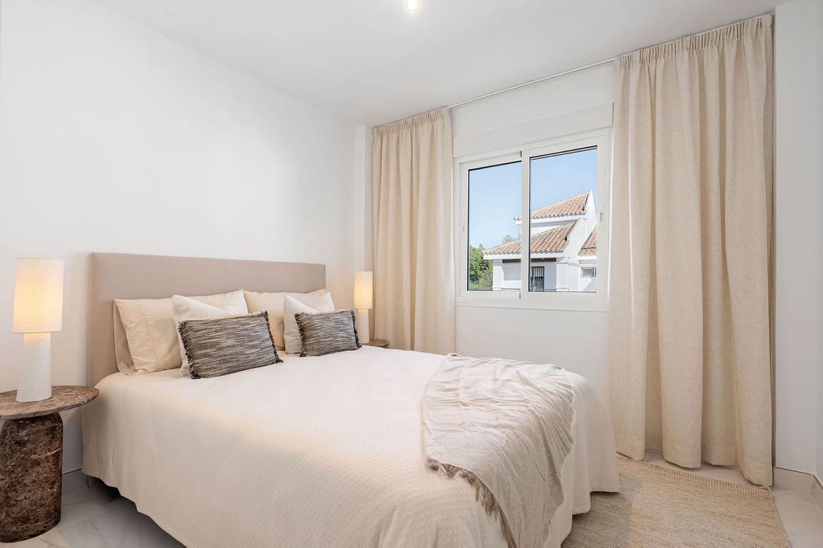 3 slaapkamer Huis te koop in Nueva Andalucia - € 899.000 (Ref: 9821510)