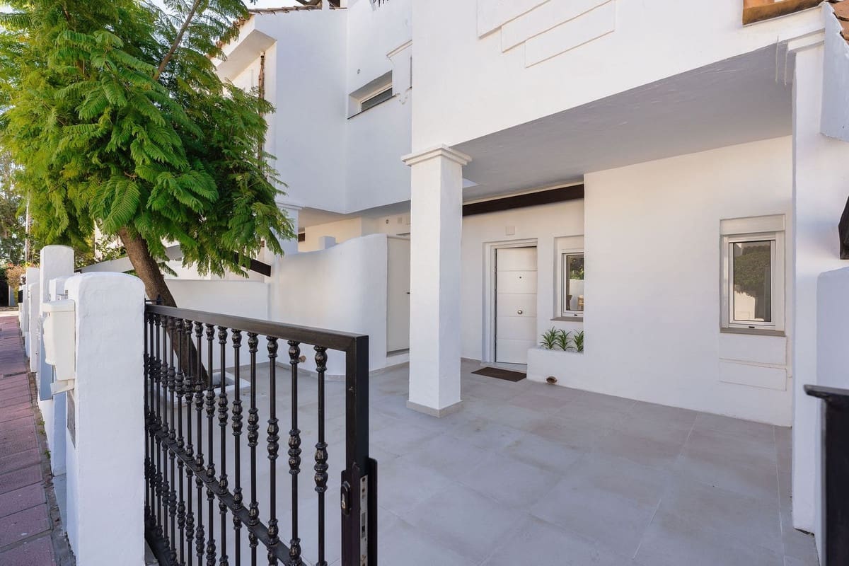 3 slaapkamer Huis te koop in Nueva Andalucia - € 899.000 (Ref: 9821510)