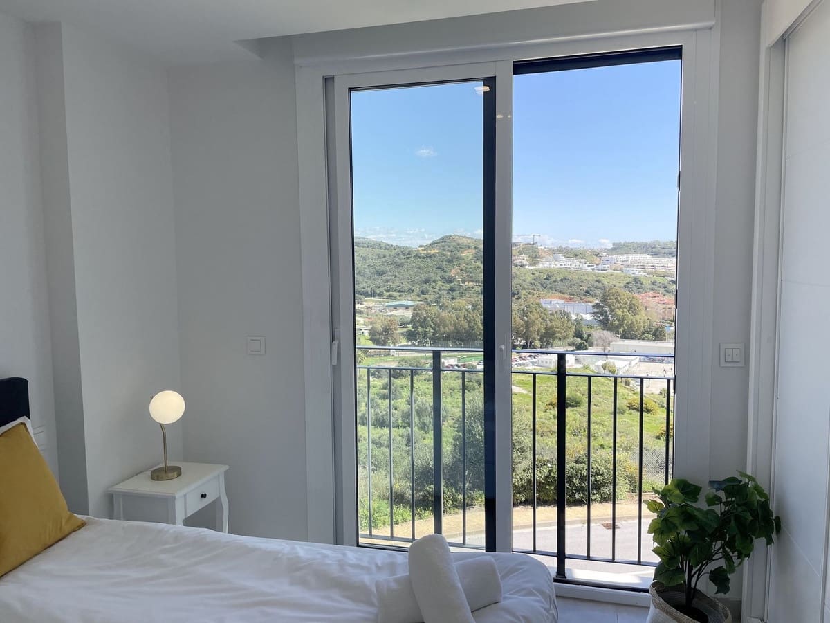 3 bedroom Apartment for sale in La Cala de Mijas - € 610,000 (Ref: 9823878)