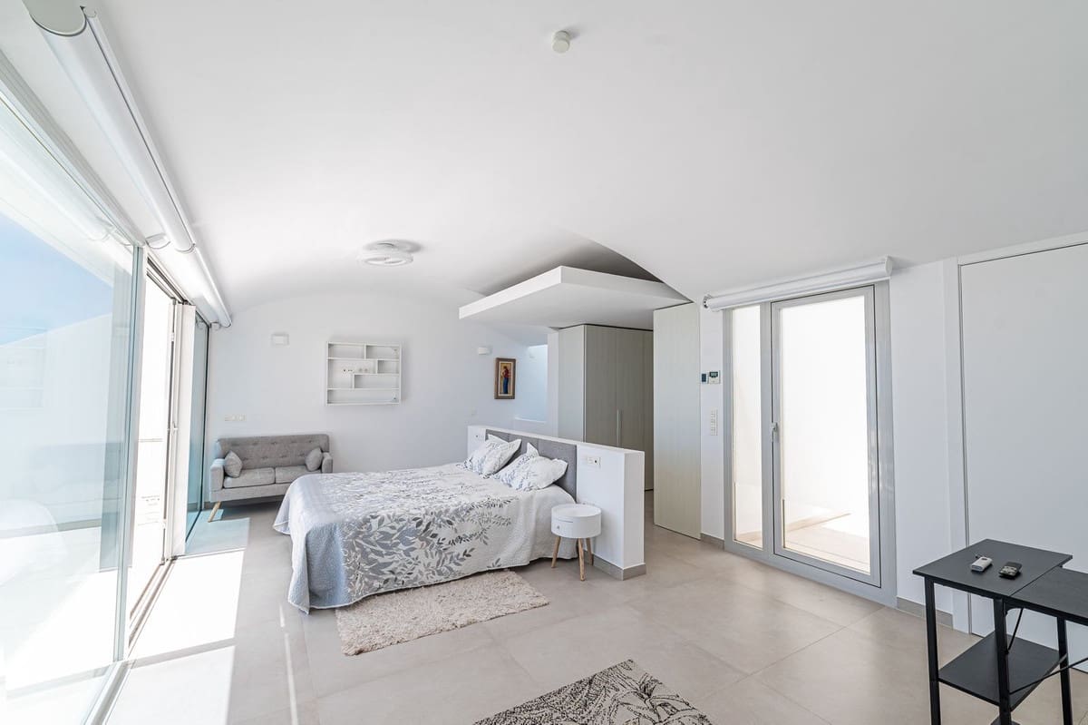 3 makuuhuone Kattohuoneisto myytävänä paikassa Benalmadena - 1 135 000 € (Ref: 9826041)
