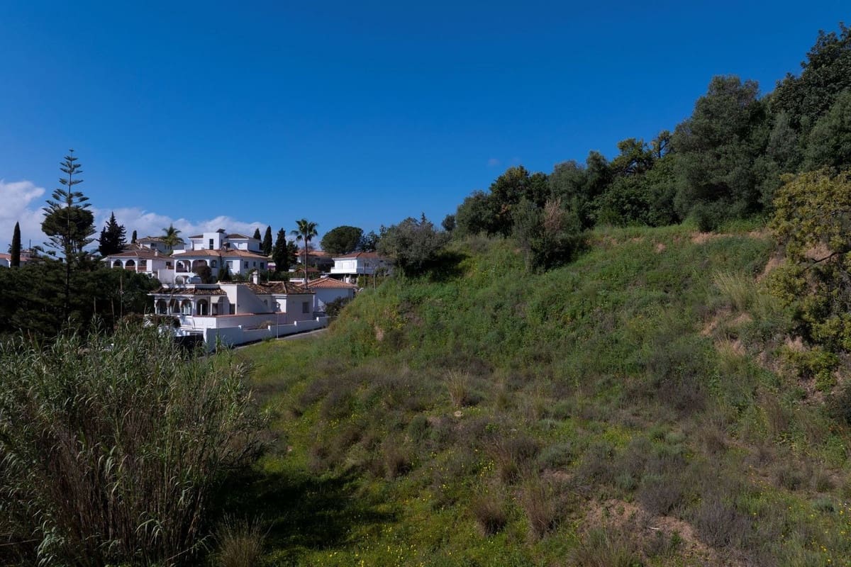 Ubebygd land til salgs i Mijas - € 450 000 (Ref: 9826042)