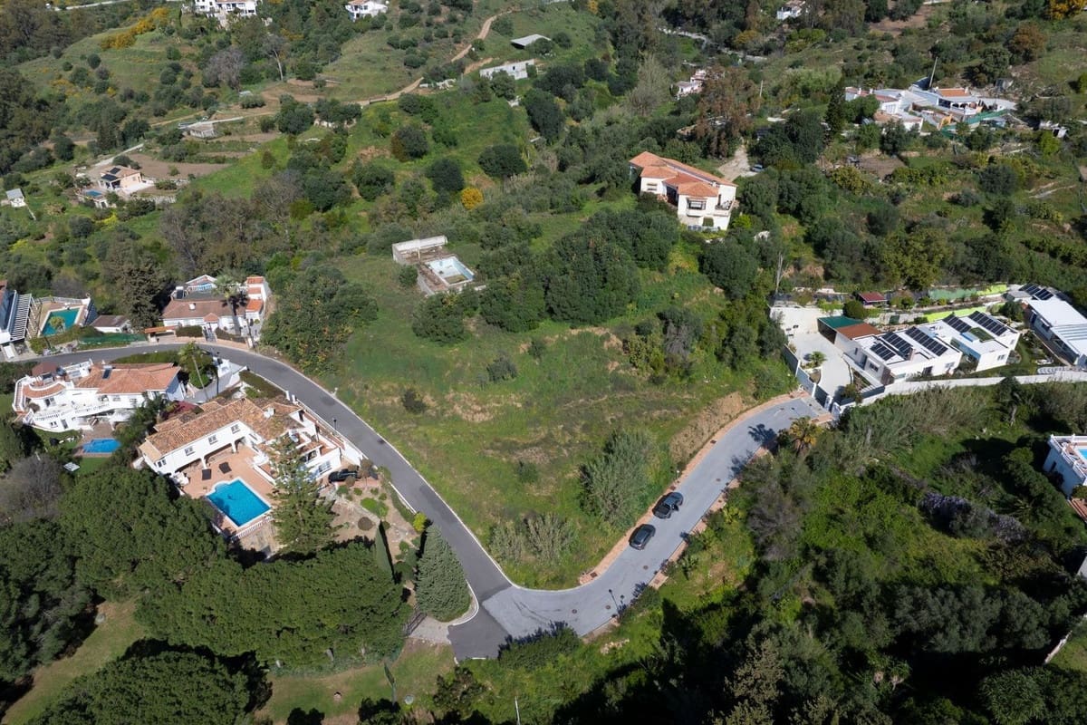 Ubebygd land til salgs i Mijas - € 450 000 (Ref: 9826042)