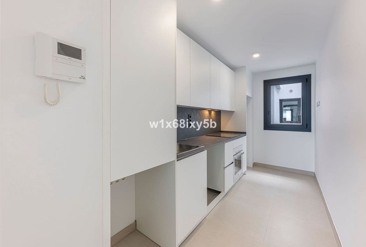 2 slaapkamer Appartement te koop in Mijas met zwembad - € 299.000 (Ref: 9830109)