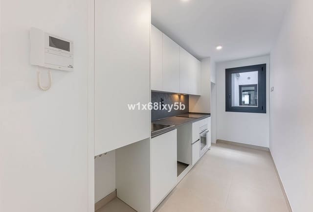 2 Zimmer Apartment zu verkaufen in Mijas mit Pool - 299.000 € (Ref: 9830109)