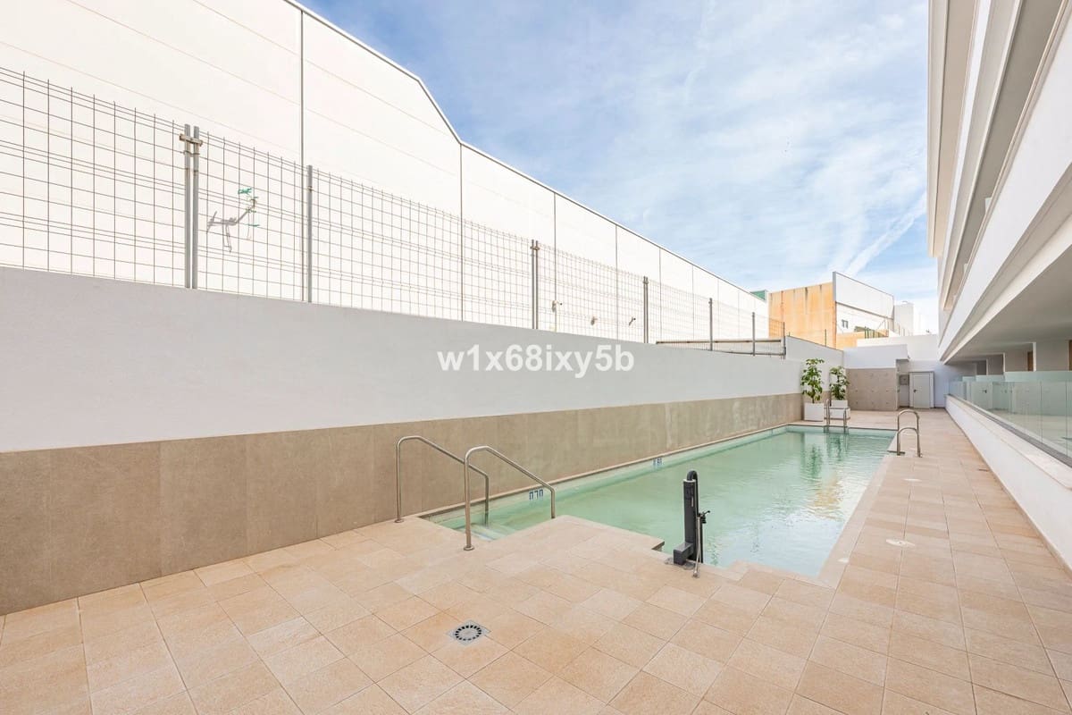 2 slaapkamer Appartement te koop in Mijas met zwembad - € 299.000 (Ref: 9830109)