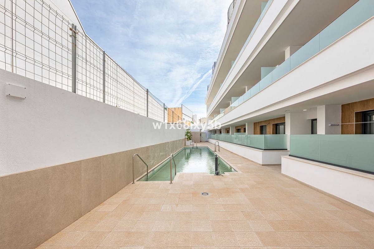2 slaapkamer Appartement te koop in Mijas met zwembad - € 299.000 (Ref: 9830109)