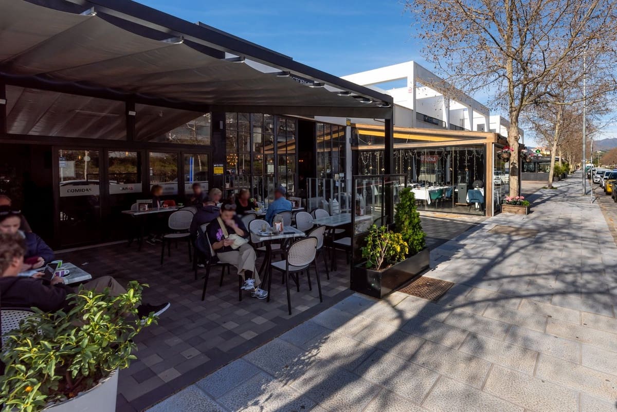 4 sypialnia Dom na sprzedaż w La Cala de Mijas z basenem - 1 195 000 € (Ref: 9850372)